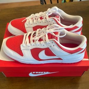 Nike Championship Red Dunks size 13